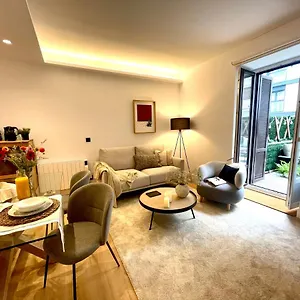  Apartamento Mentura Centro De Parking Free
